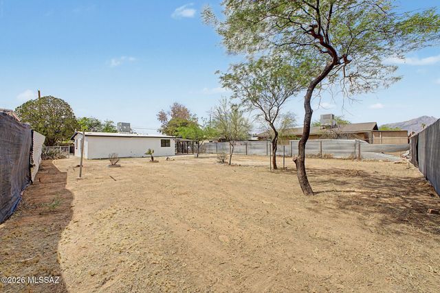 2724 N Eastgate Drive, Tucson, AZ 85712