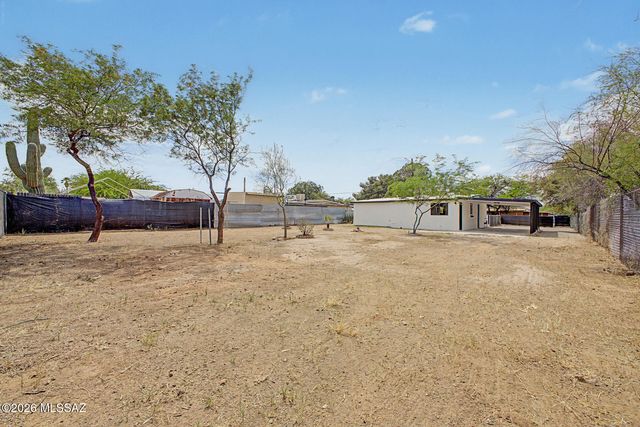 2724 N Eastgate Drive, Tucson, AZ 85712