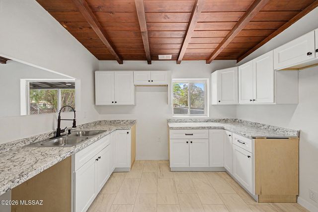 2724 N Eastgate Drive, Tucson, AZ 85712