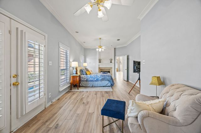 8625 Old Oak Drive, Irving, TX 75063