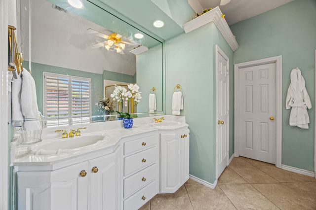 8625 Old Oak Drive, Irving, TX 75063