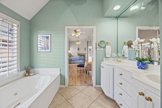 8625 Old Oak Drive, Irving, TX 75063