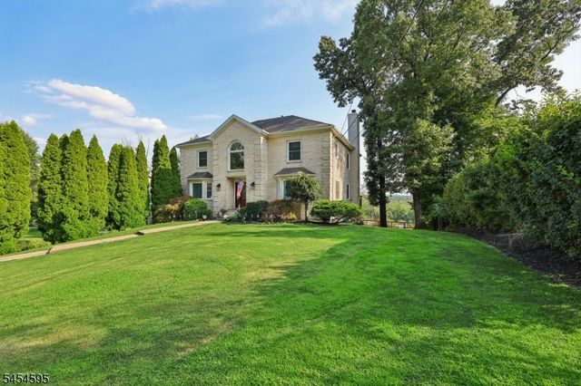 17 Rosenbrook Dr, Lincoln Park Boro, NJ 07035