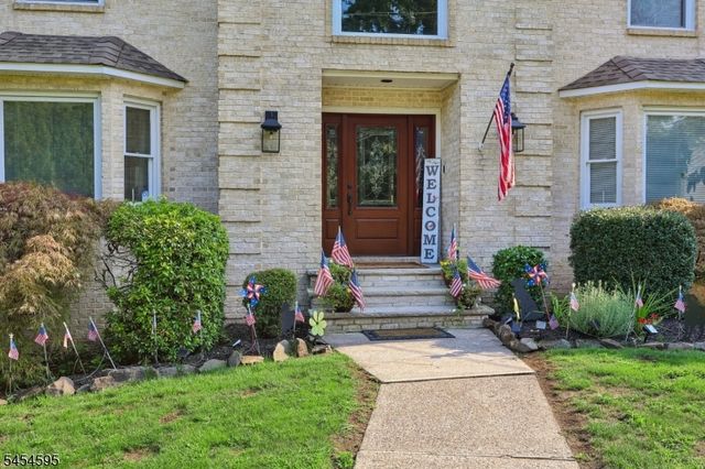 17 Rosenbrook Dr, Lincoln Park Boro, NJ 07035