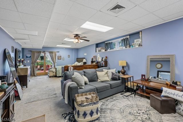 17 Rosenbrook Dr, Lincoln Park Boro, NJ 07035