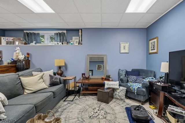 17 Rosenbrook Dr, Lincoln Park Boro, NJ 07035