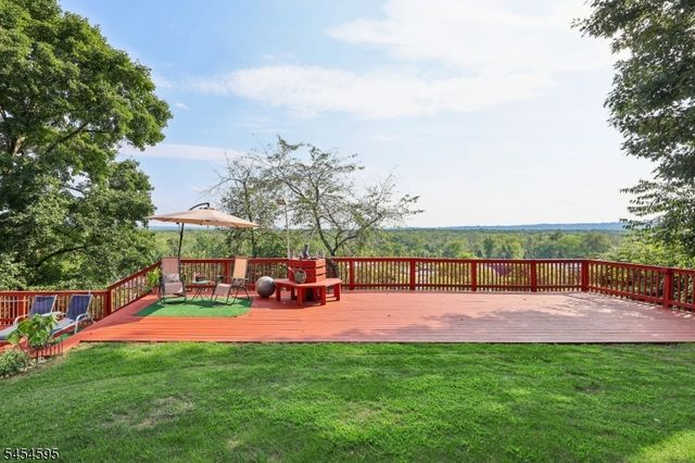 17 Rosenbrook Dr, Lincoln Park Boro, NJ 07035