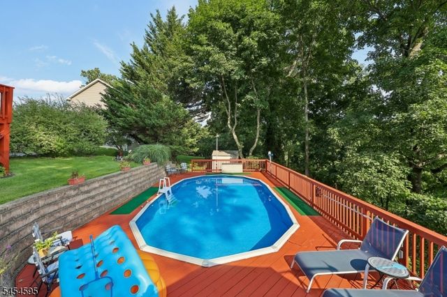 17 Rosenbrook Dr, Lincoln Park Boro, NJ 07035