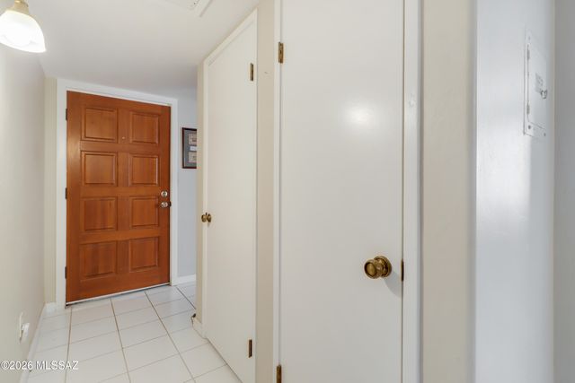 8450 E Old Spanish Trl Apt 123, Tucson, AZ 85710