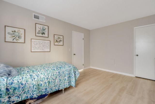 8450 E Old Spanish Trl Apt 123, Tucson, AZ 85710