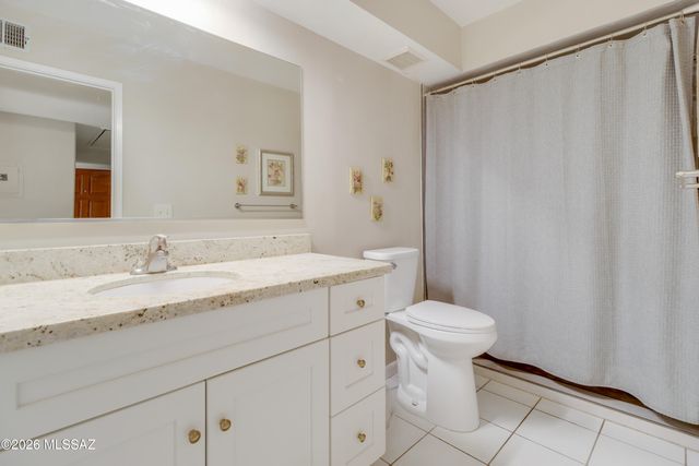 8450 E Old Spanish Trl Apt 123, Tucson, AZ 85710