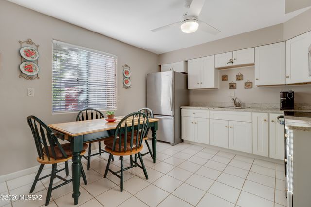 8450 E Old Spanish Trl Apt 123, Tucson, AZ 85710