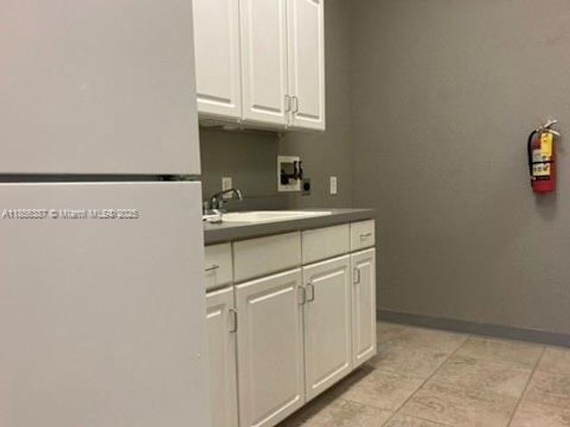 1032 TAMIAMI TRAIL 1, Port Charlotte, FL 33953