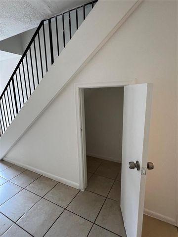 2442 NW 52nd Avenue 2442, Lauderhill, FL 33313