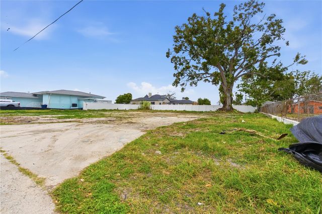 2405 DAVIS STREET, Tampa, FL 33605