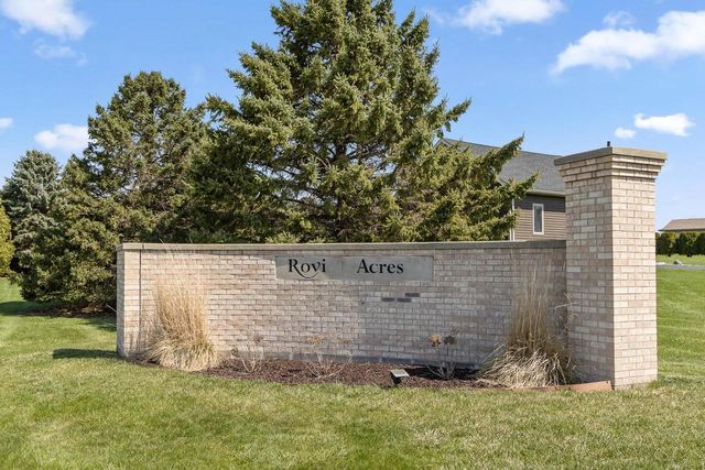 3617 E Rovi Drive, Milton, WI 53563