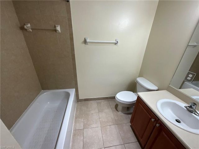 8342 Bernwood Cove LOOP 809, Fort Myers, FL 33966