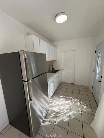 8561 Orion, North Hills, CA 91343