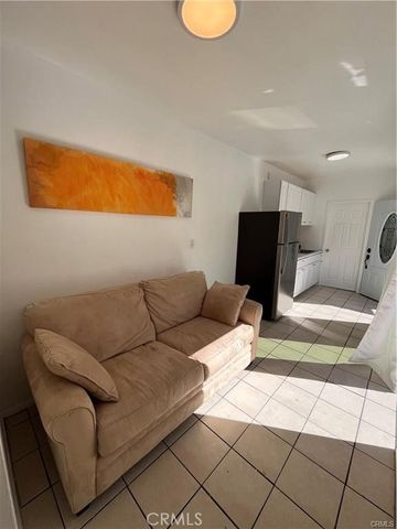 8561 Orion, North Hills, CA 91343