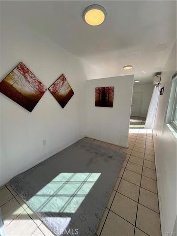 8561 Orion, North Hills, CA 91343