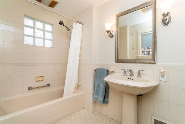 45 Shaker Lane, Littleton, MA 01460