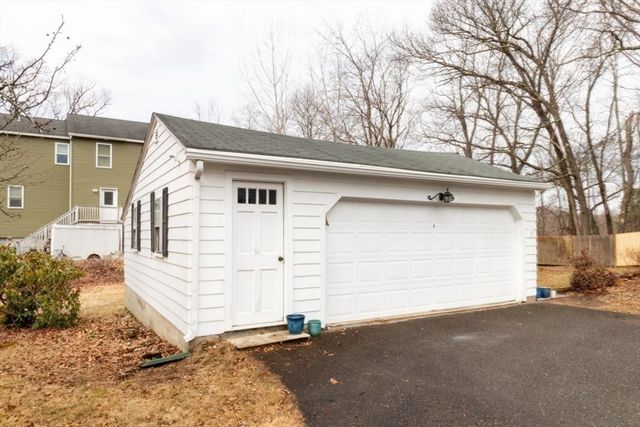 45 Shaker Lane, Littleton, MA 01460