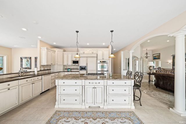 13 Quail Island, Elkhart, IN 46514