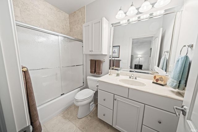 13 Quail Island, Elkhart, IN 46514