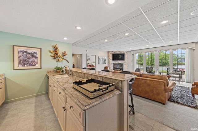 13 Quail Island, Elkhart, IN 46514