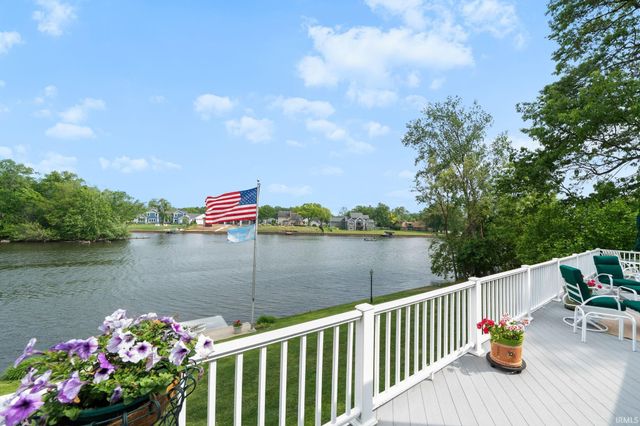 13 Quail Island, Elkhart, IN 46514