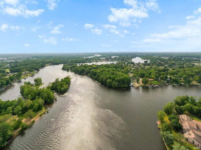 13 Quail Island, Elkhart, IN 46514