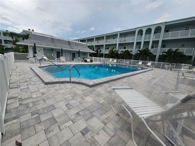 1706 BELLEAIR FOREST DRIVE 310, Clearwater, FL 33756