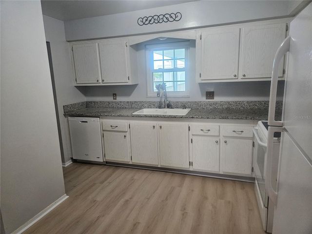 1706 BELLEAIR FOREST DRIVE 310, Clearwater, FL 33756