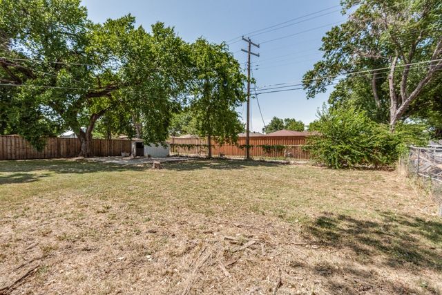 2505 Falls Drive, Dallas, TX 75211