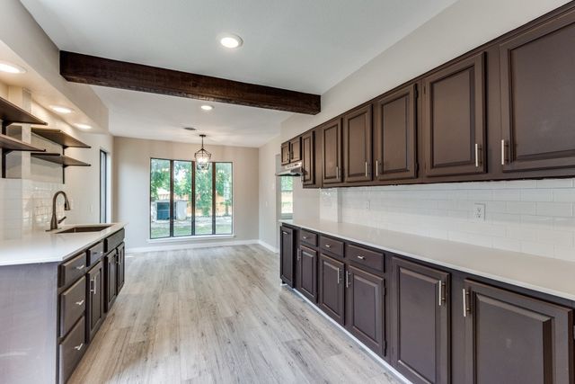 2505 Falls Drive, Dallas, TX 75211