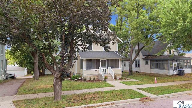 816 N 5th Street, Mankato, MN 56001
