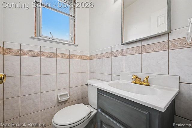 14055 Denne Street, Livonia, MI 48154