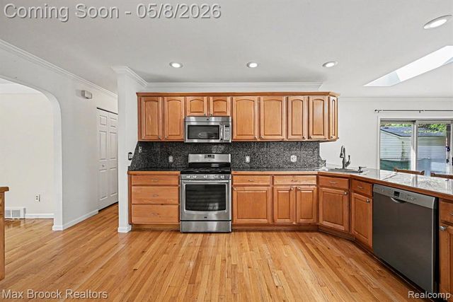 14055 Denne Street, Livonia, MI 48154