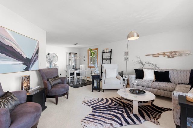 1831 S MAYFAIR DRIVE, Appleton, WI 54914