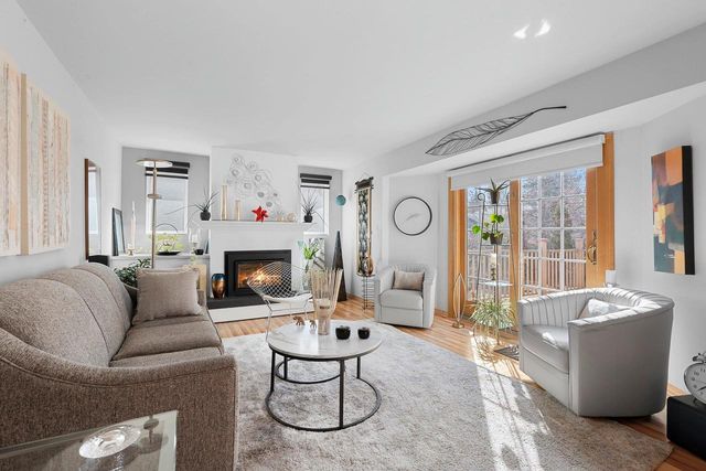 1831 S MAYFAIR DRIVE, Appleton, WI 54914