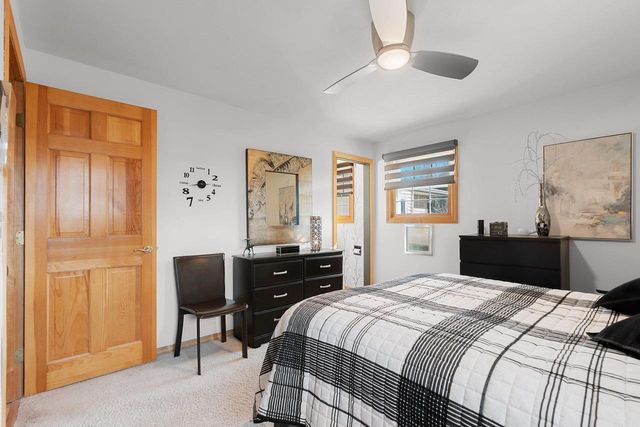 1831 S MAYFAIR DRIVE, Appleton, WI 54914