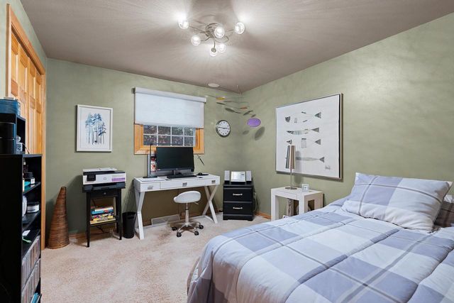 1831 S MAYFAIR DRIVE, Appleton, WI 54914