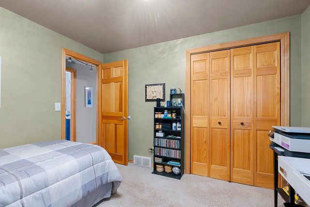 1831 S MAYFAIR DRIVE, Appleton, WI 54914