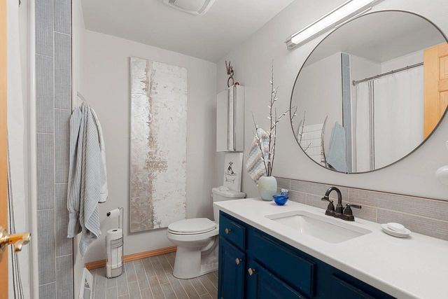 1831 S MAYFAIR DRIVE, Appleton, WI 54914