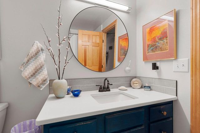 1831 S MAYFAIR DRIVE, Appleton, WI 54914