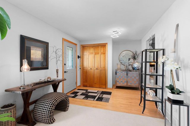 1831 S MAYFAIR DRIVE, Appleton, WI 54914