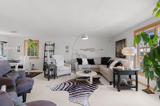 1831 S MAYFAIR DRIVE, Appleton, WI 54914