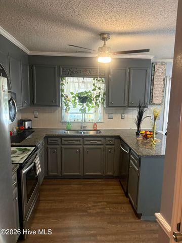 1115 Grovemont Drive H2, Greenville, NC 27834