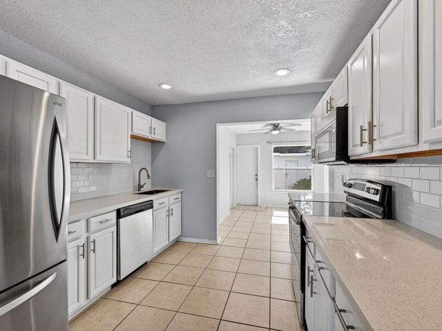 1632 NE 33rd Street, Oakland Park, FL 33334