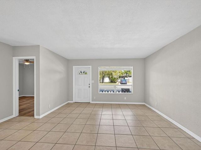 1632 NE 33rd Street, Oakland Park, FL 33334